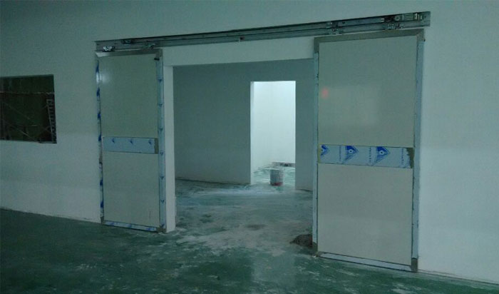 中山市龙煜塑料有限公司双开自动门工程图片3