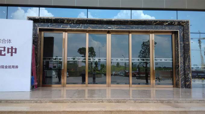 中山古镇利和广场自动门工程