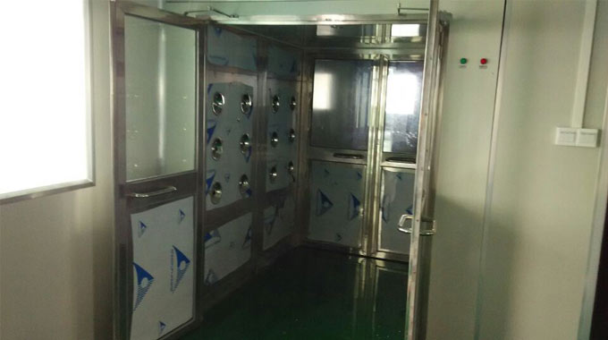 中山市龙煜塑料风淋室工程