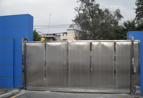 小兵无轨室外平移门